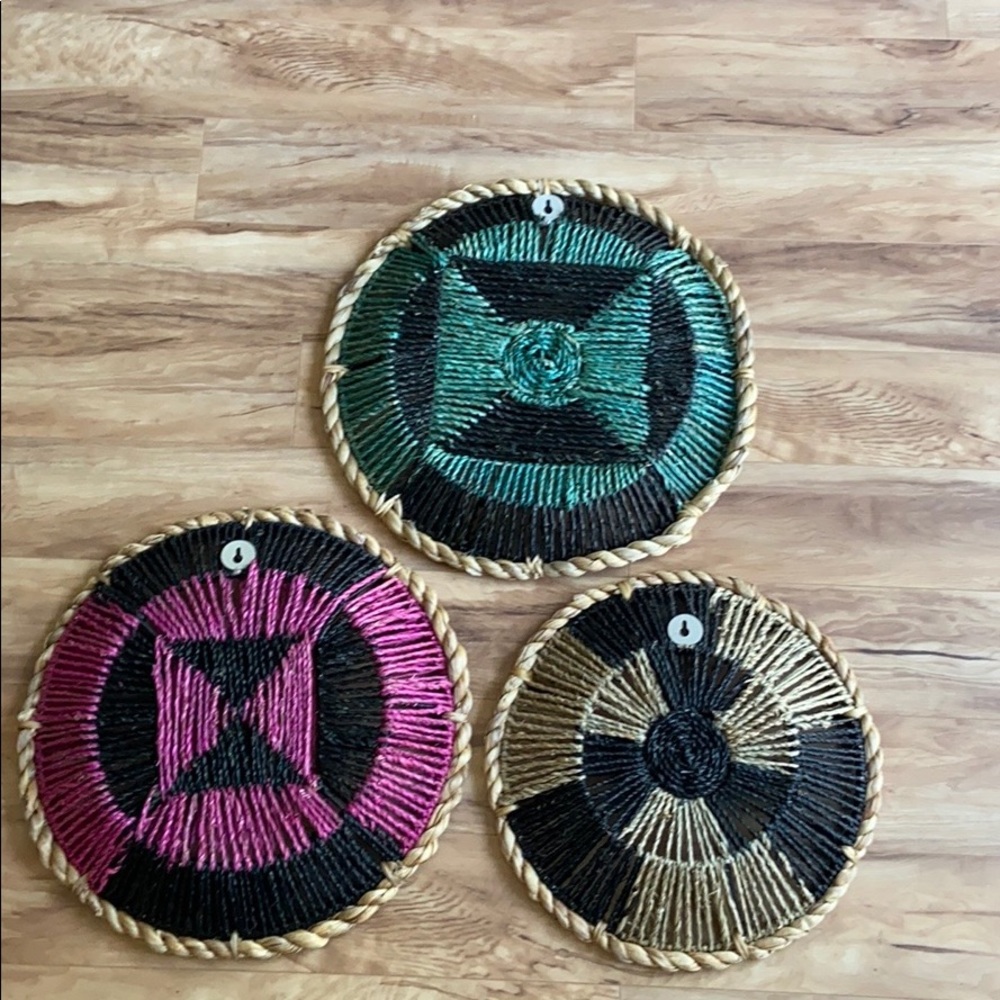 Small Wicker Boho wall basket decor - Picture 10 of 10